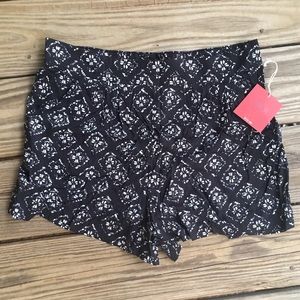 Missimo patterned shorts
